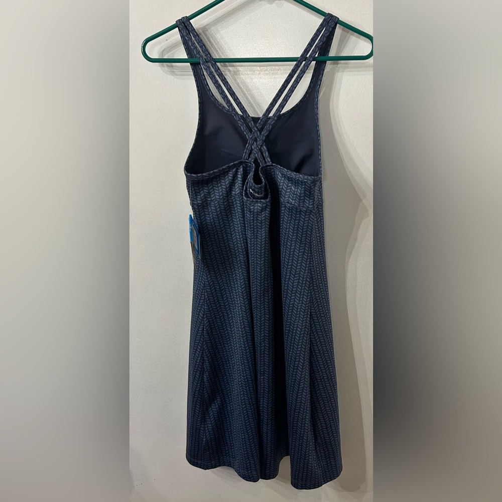 Columbia Women's XS Grass Valley Crisscross Back
Active Dress Omni Shade & Wick - Picture 2 of 9